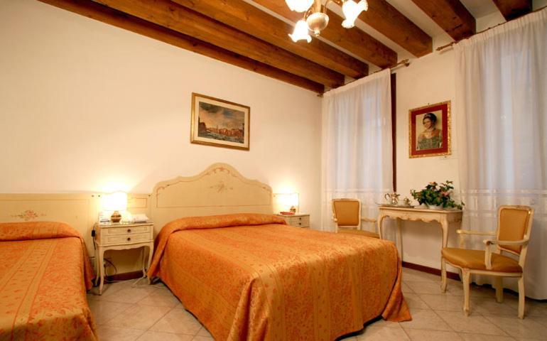 Hotel Bernardi Semenzato Venesia Bagian luar foto