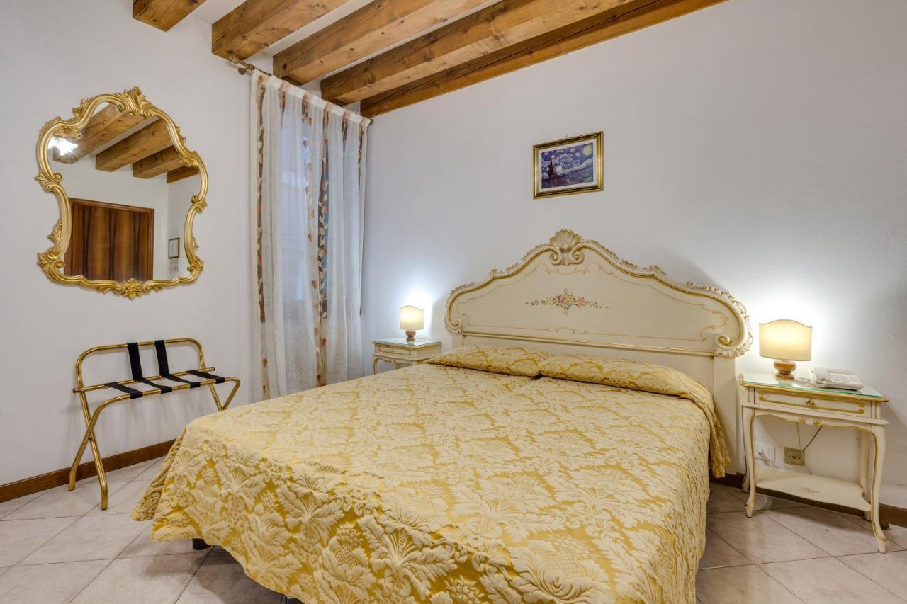 Hotel Bernardi Semenzato Venesia Bagian luar foto