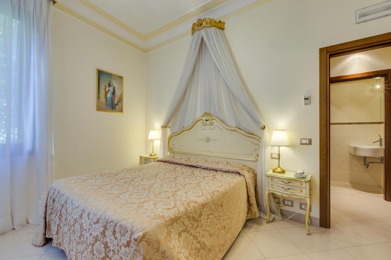 Hotel Bernardi Semenzato Venesia Bagian luar foto