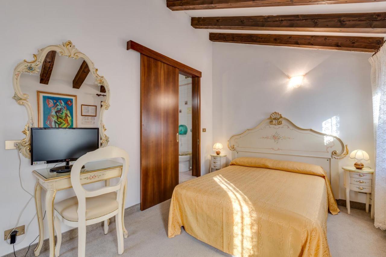 Hotel Bernardi Semenzato Venesia Bagian luar foto