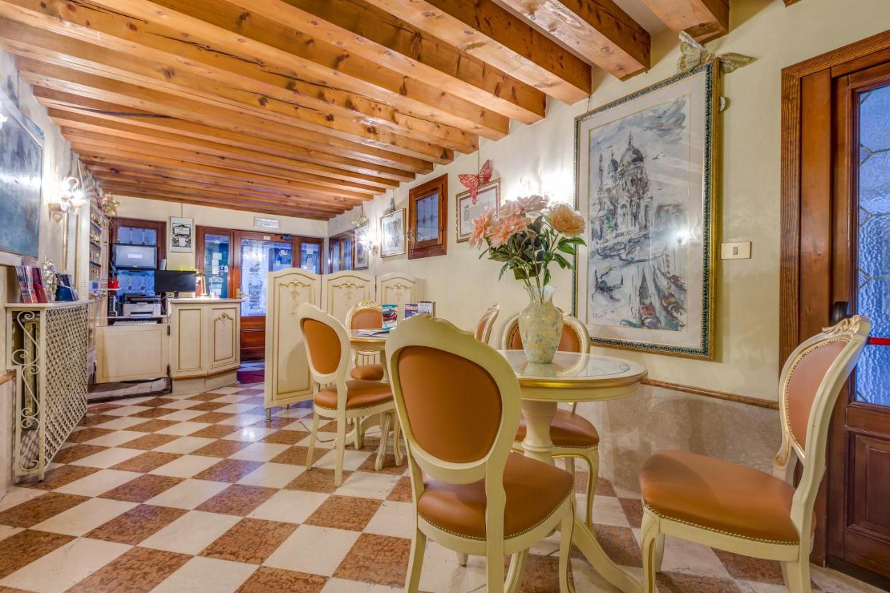 Hotel Bernardi Semenzato Venesia Bagian luar foto